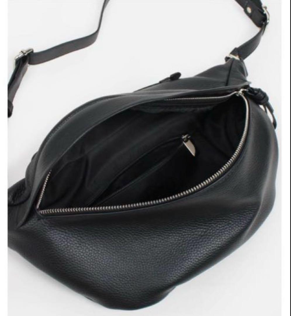 【匿名配送】nouer ヌエール 黒 牛革 ボディバッグ 2way シボ革 人気