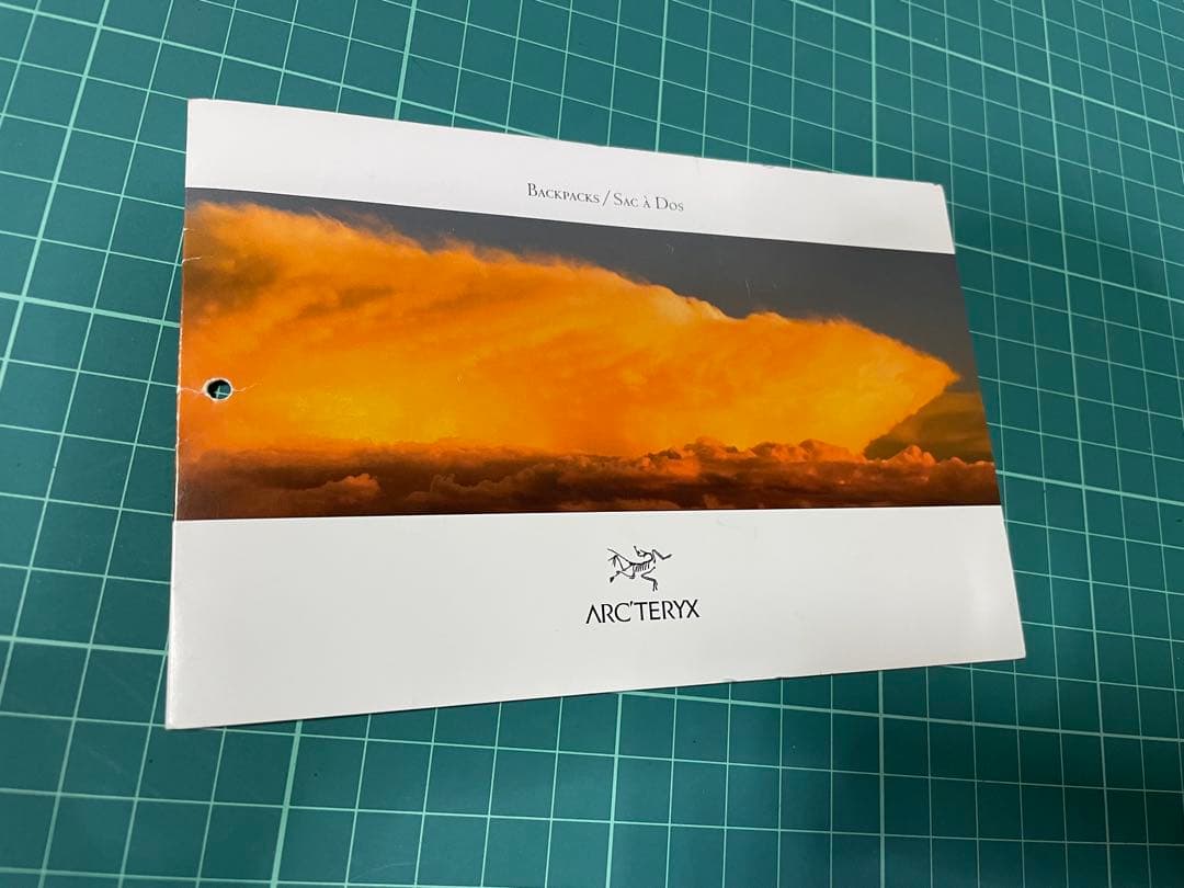 [初期モデル] アークテリクス Arc’teryx クイバー (すり傷有り)