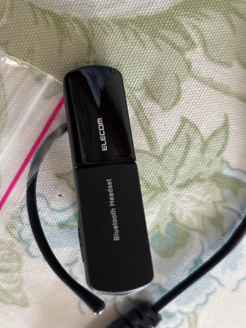 ワイヤレスイヤホン