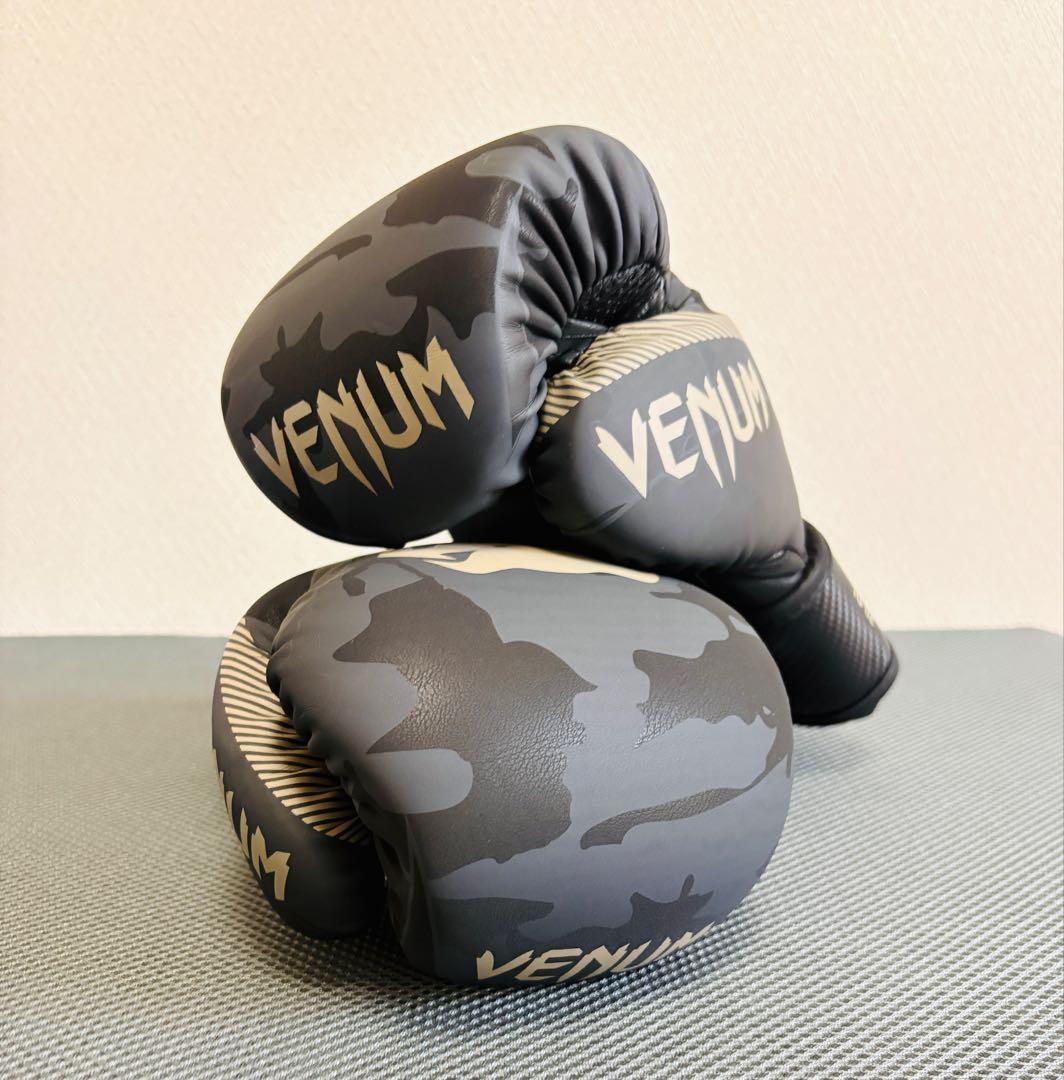美品｜VENUM ボクシンググローブ ブラック 10oz