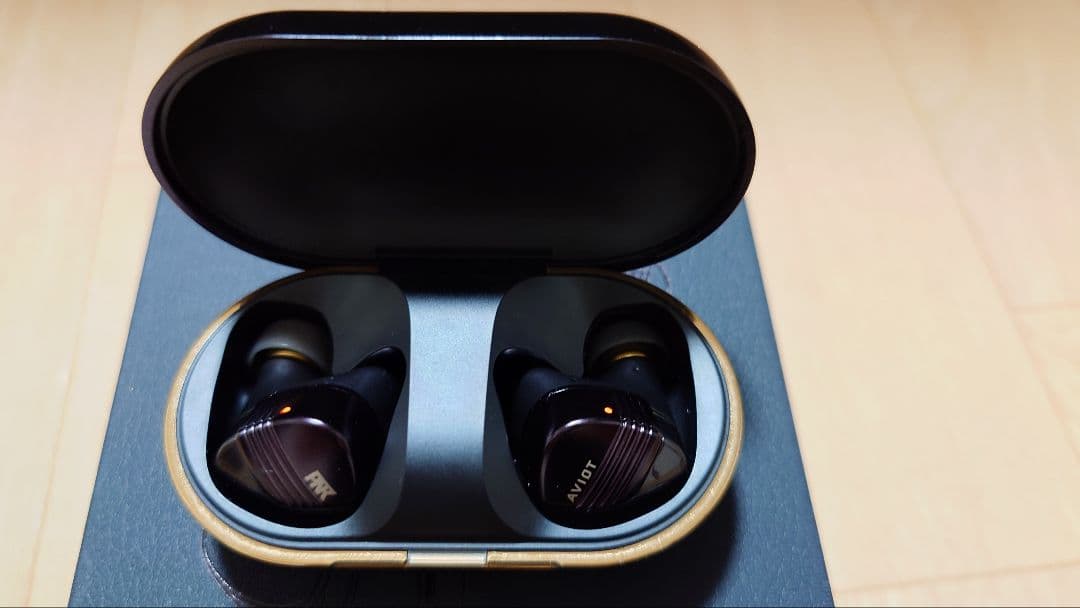 【ちびらぶ】AVIOT TE-W1-PNK　ピヤホン8