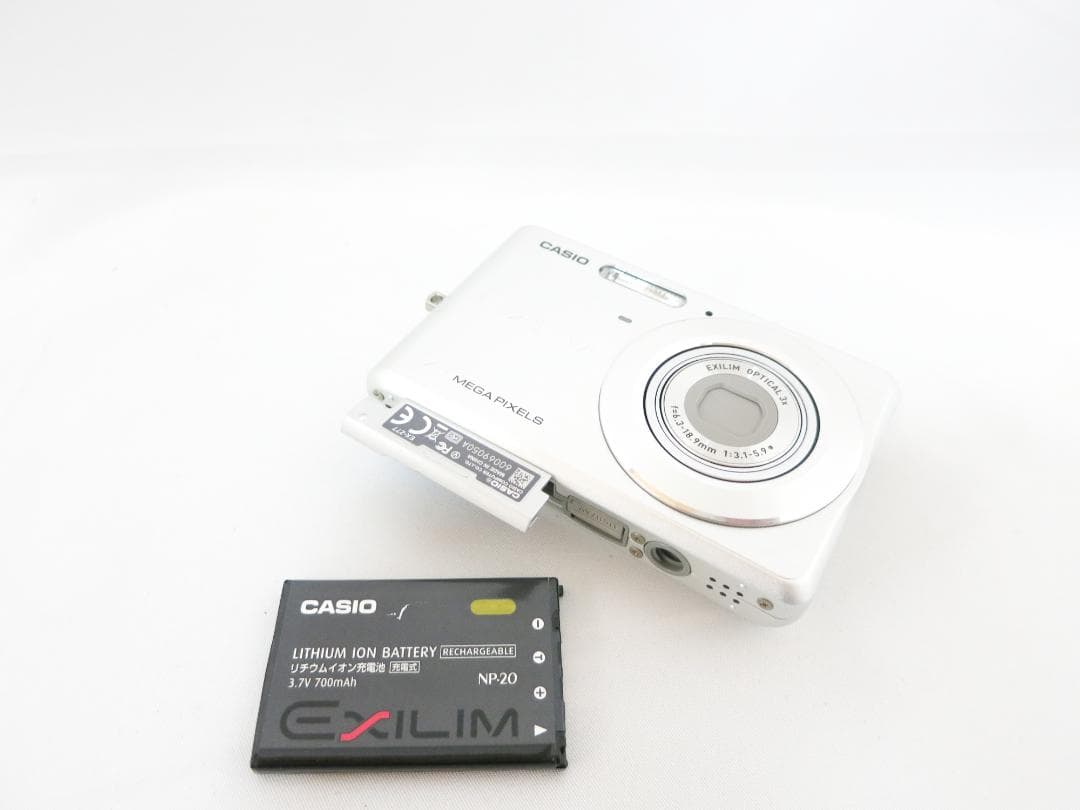 CASIO EXILIM コンパクトデジタルカメラ EX-Z77 シルバー