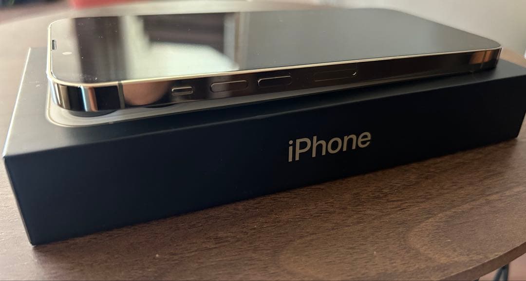 Apple iPhone 13 Pro Maxゴールド 本体　256GB