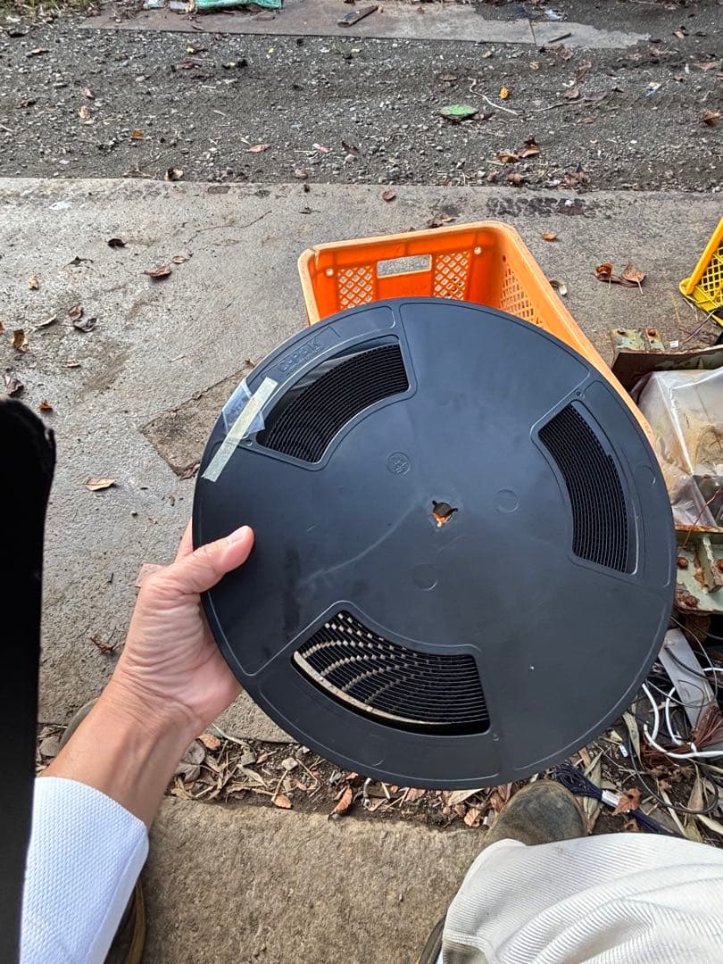 (約650g)IC チップ FM21L16-60-TGTR。新品同様。未使用。