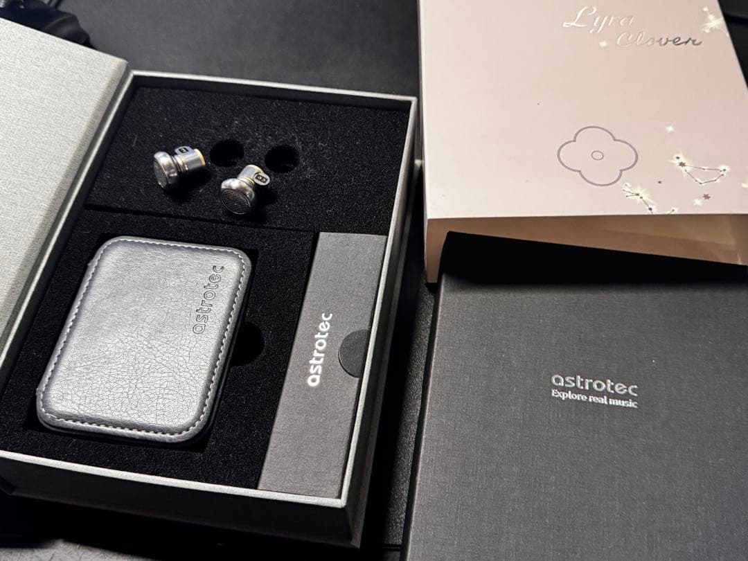 astrotec Lyra Clover リケーブル可能イヤホン 専用ケース付き