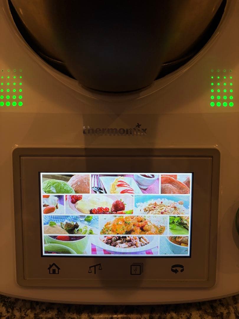 Thermomix TM-5 サーモミックス 調理器具 2つのボウル付き