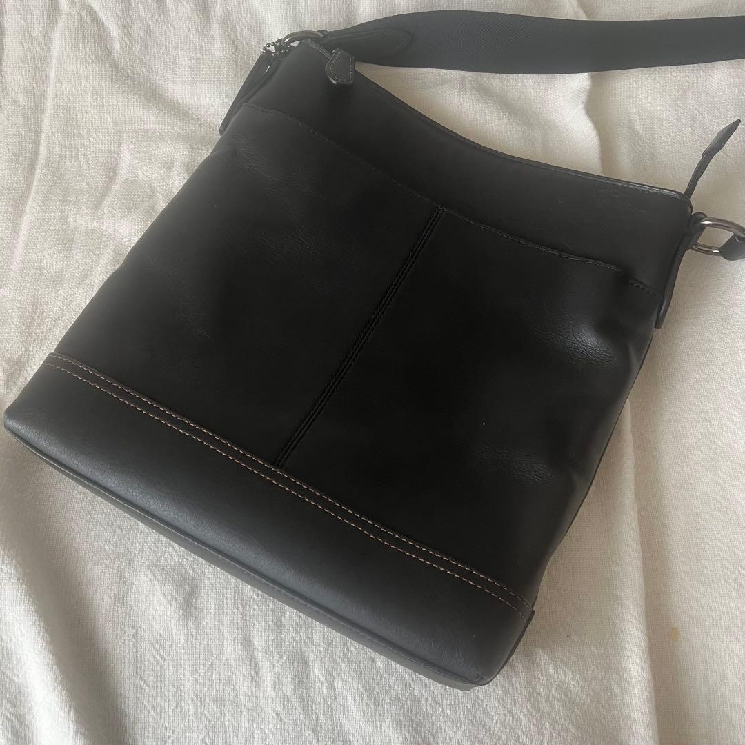 美品　COACH レザー　ブラックショルダーバッグ