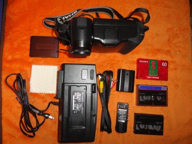 録・再・ダビングOK◆SHARP Hi8ビデオカメラ VL-HL３　美品