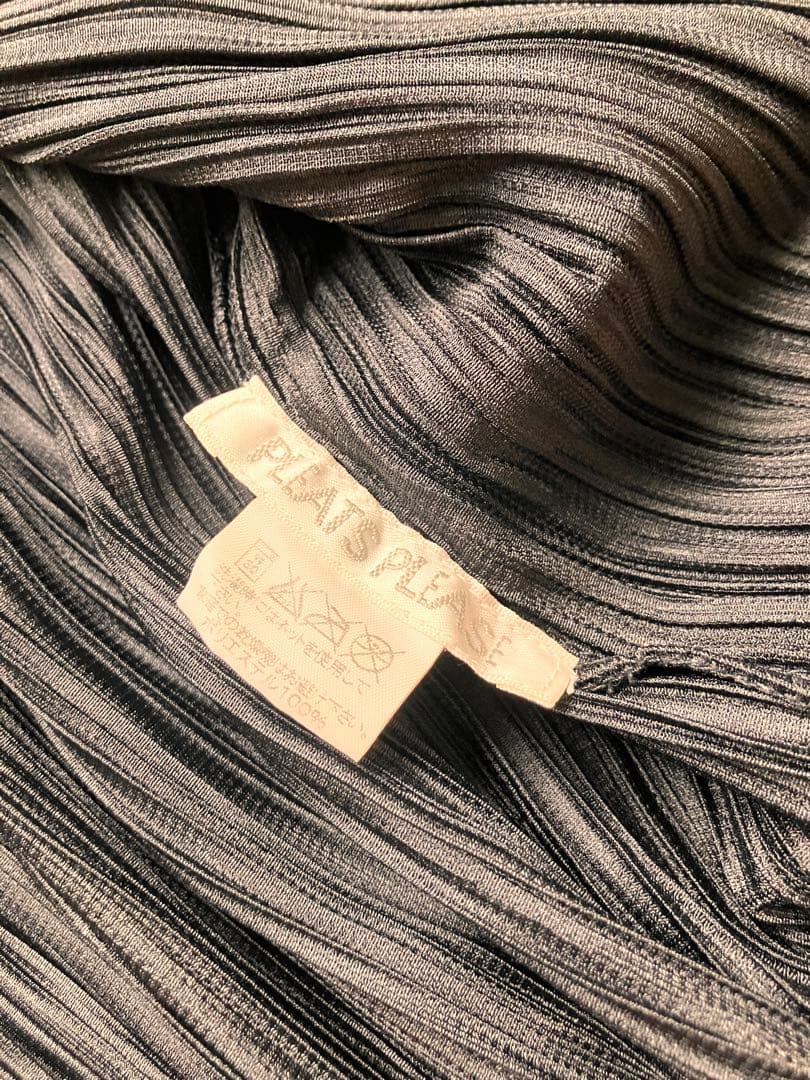 プリーツプリーズ　ライダース風ジャケット　訳あり