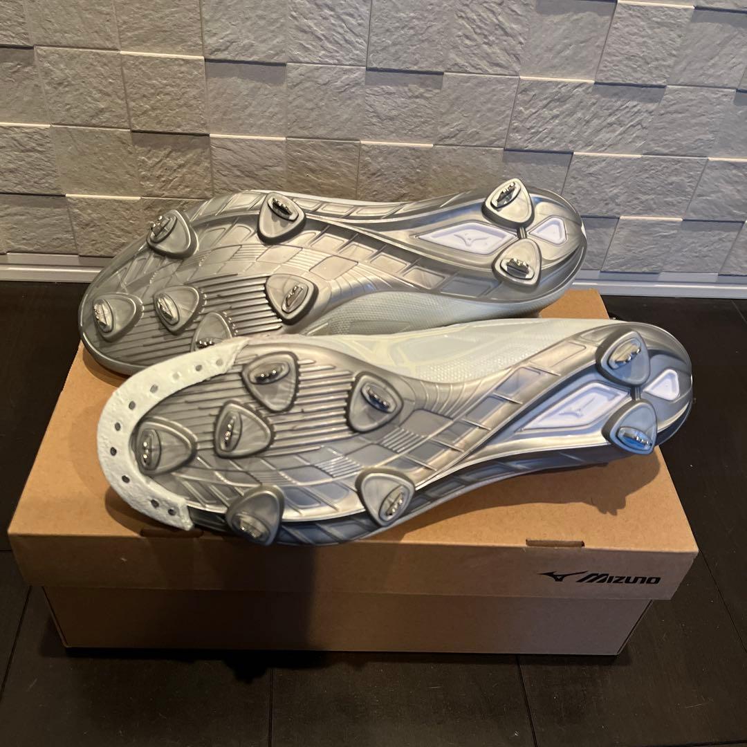 Mizunoスパイク　白　未使用品 野球、ソフトボール