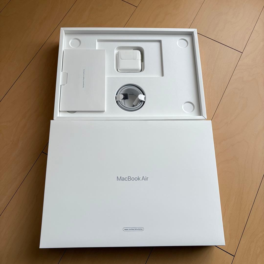 【美品】Apple MacBook Air M2チップ256GB　スペースグレイ