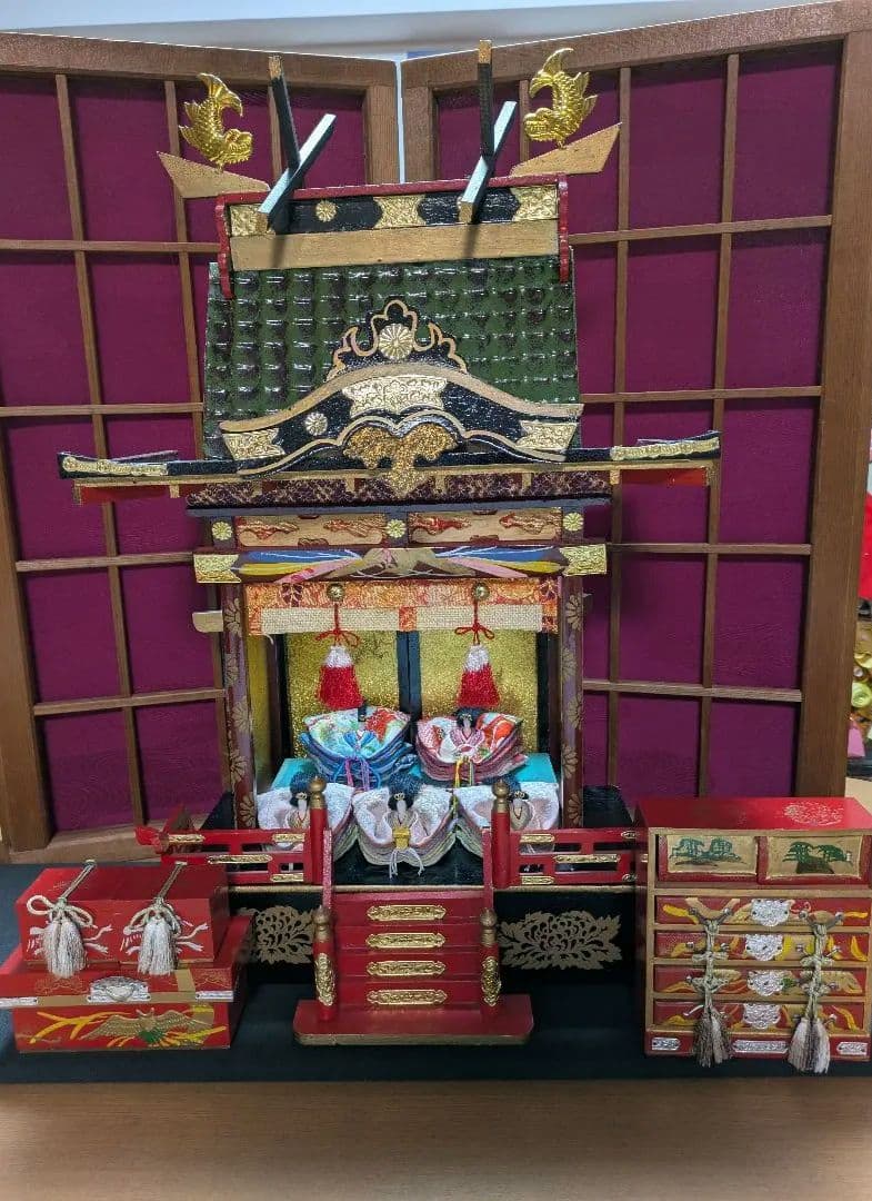 【八重の衣のお雛様付雛御殿】
