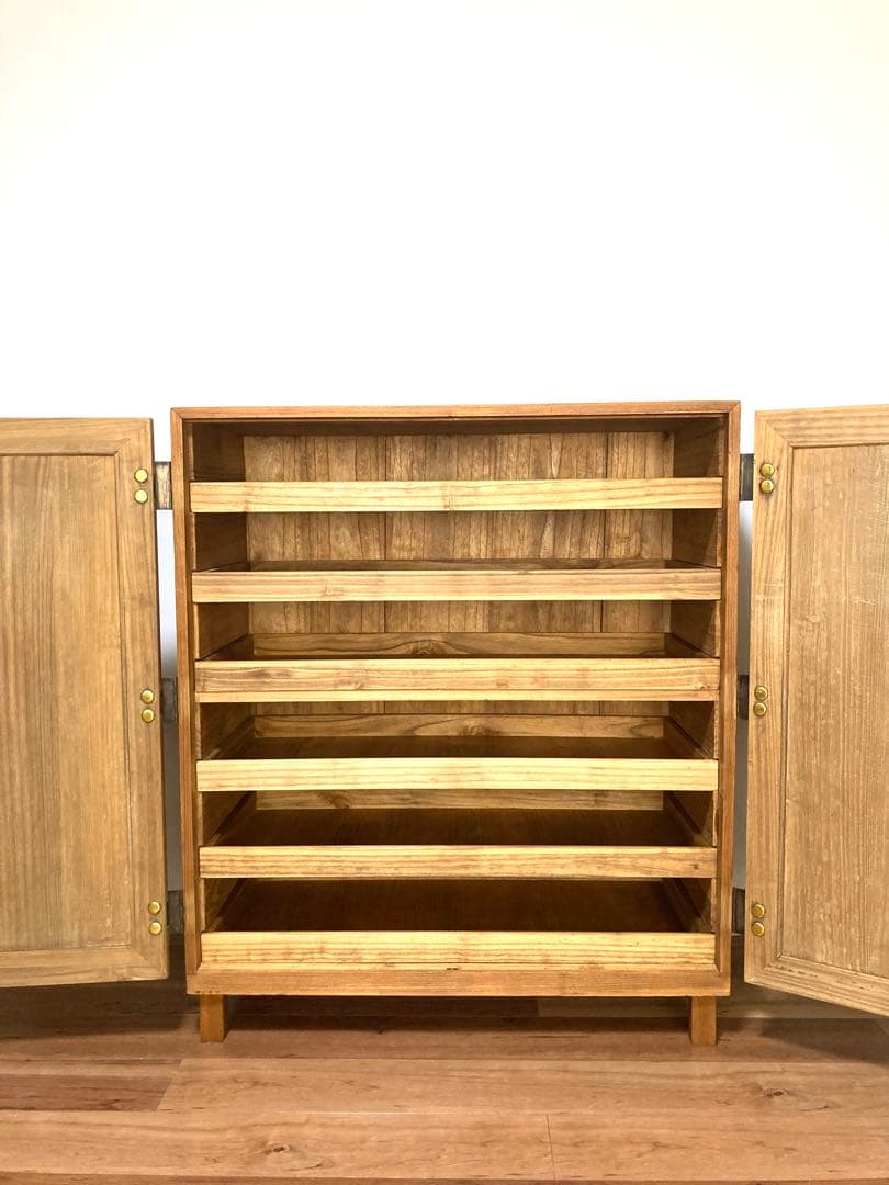 【メンテ込】アンティークのキャビネット　引出し6杯　総桐　木脚付