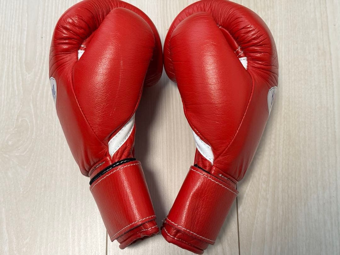 winning ウイニングボクシンググローブ8oz 箱付き　美品　マジックテープ