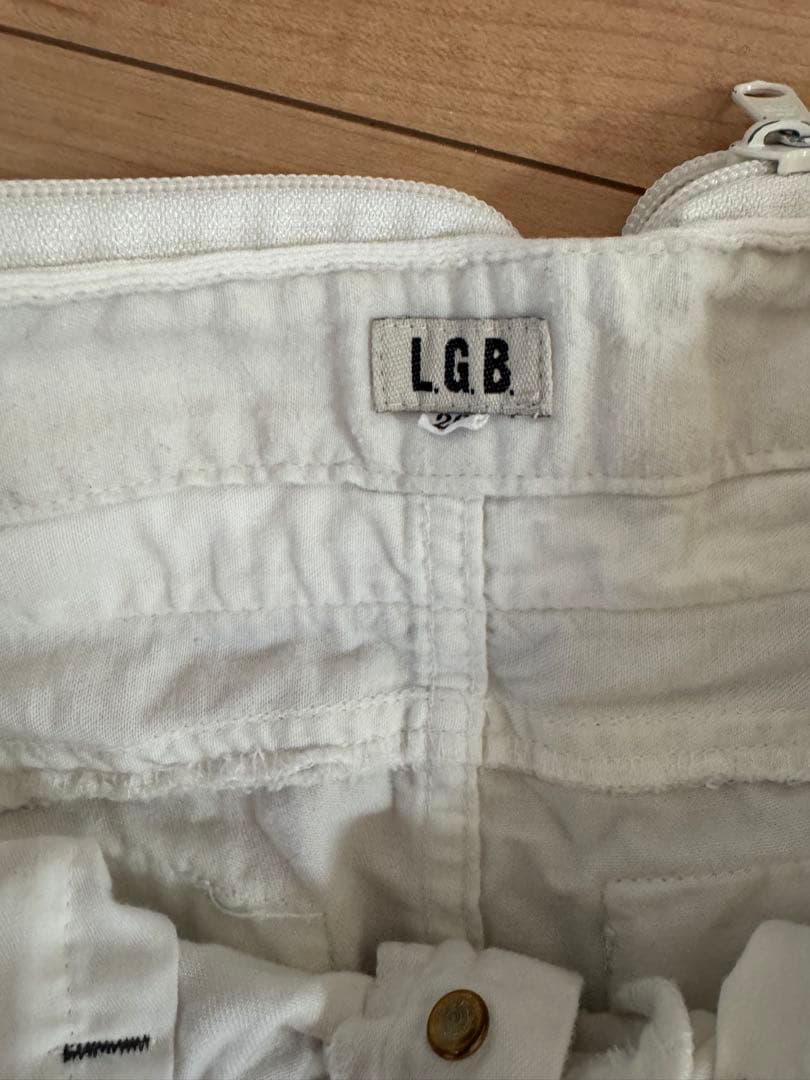 L.G.B. ホワイトミニスカート　ポケットいっぱい　　サイズ26