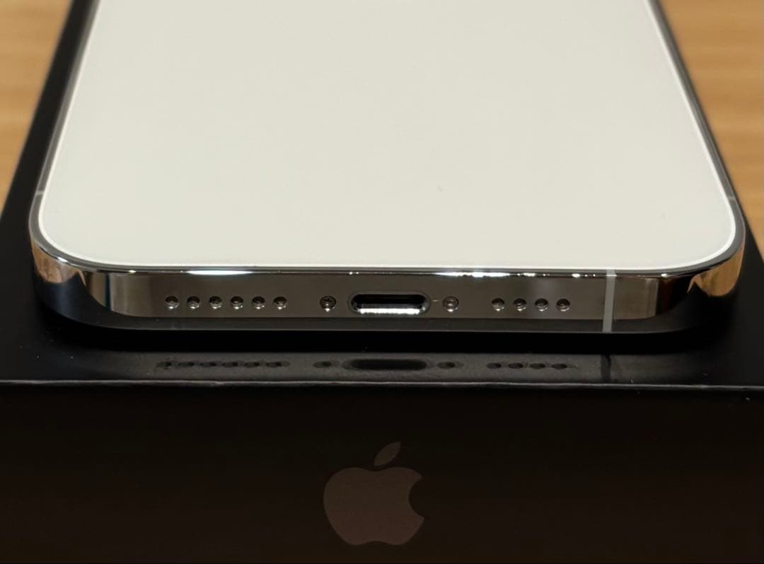 【新品バッテリー】iPhone 13 PRO MAX 512GB シルバー　美品