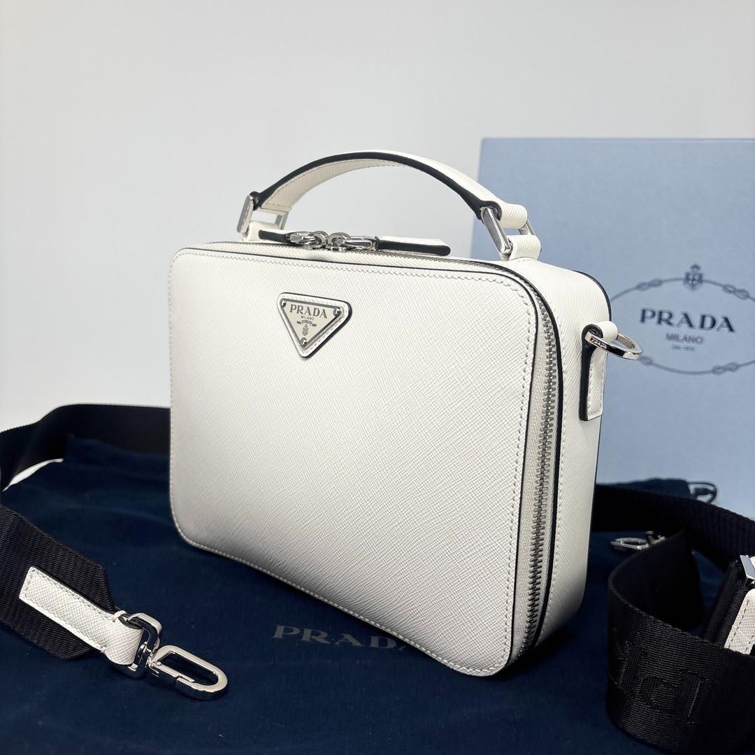 新品未使用/IC プラダ 2VH069 サフィアーノレザー ショルダーバッグ