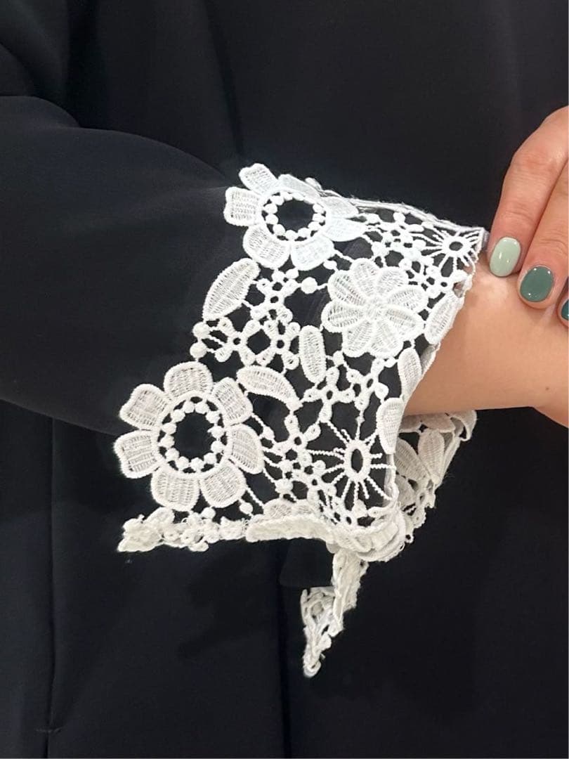 ビアズリー 袖口レースワンピース