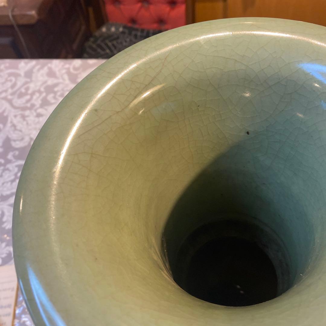 専用　中国古玩　陰刻草花文青磁花瓶