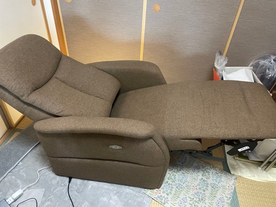 【ニトリ】電動リクライニングチェア　コンフェ