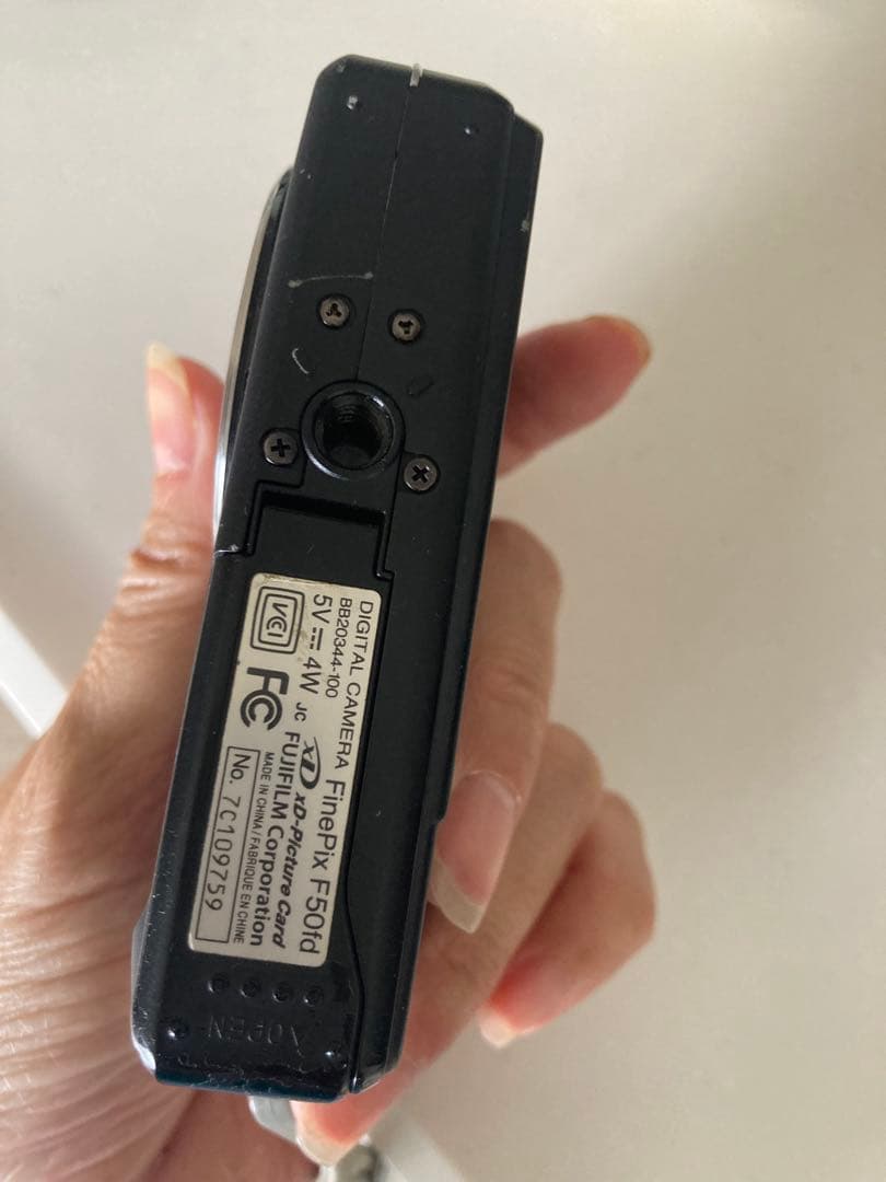 FINEPIX F50デジタルカメラ