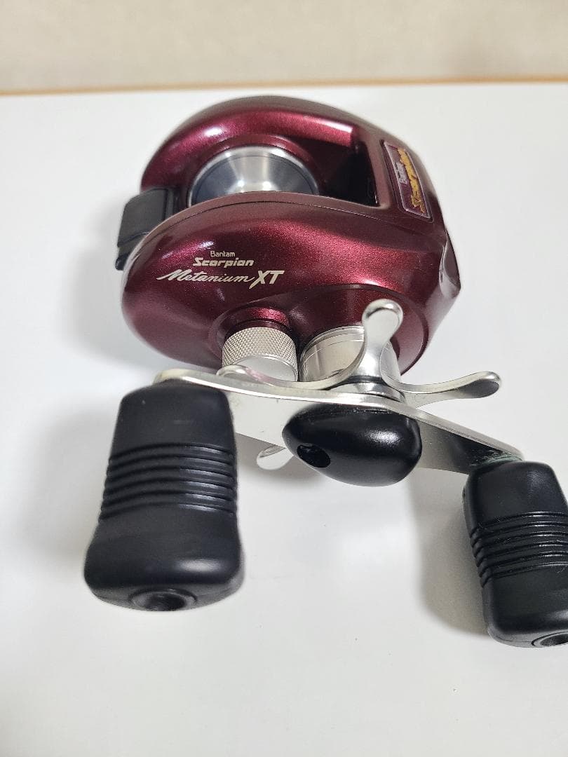 美品【シマノ】 バンタム スコーピオン メタニウム XT 赤メタ