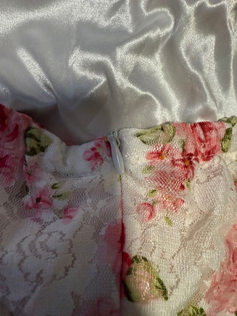 ラパフェ 白×花柄 レースミニワンピ♡