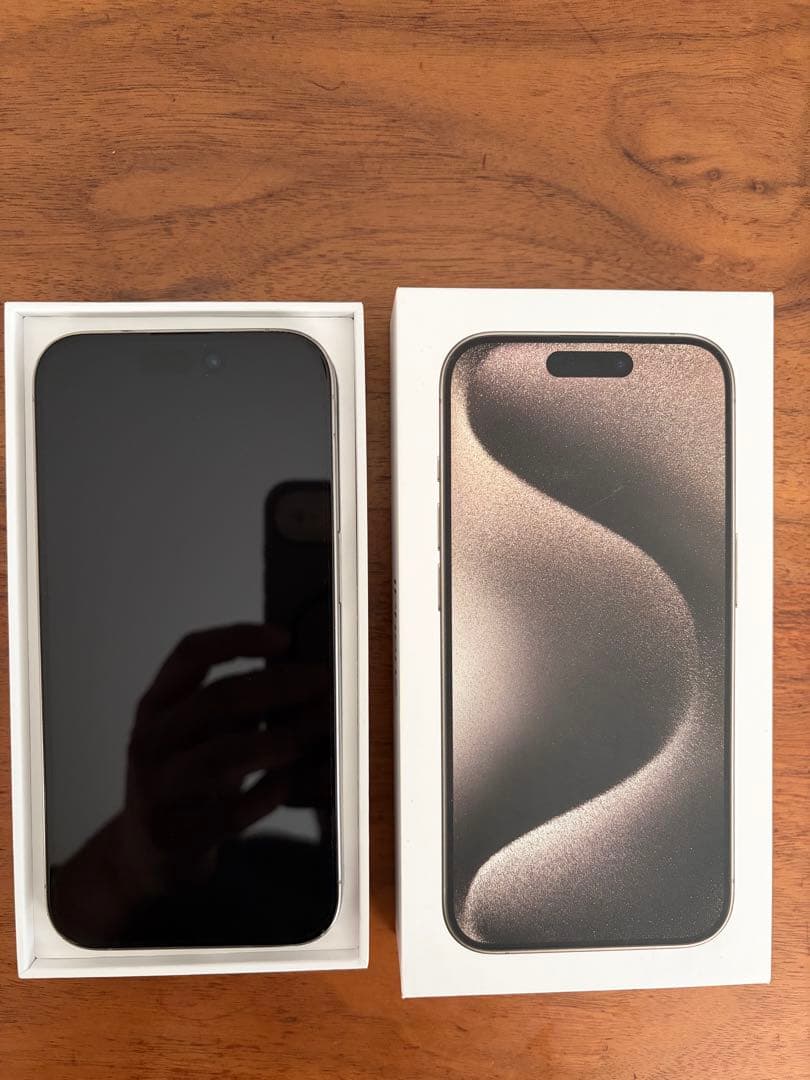 【背面新品】iPhone 15 Pro 256GB ナチュラルチタニウム