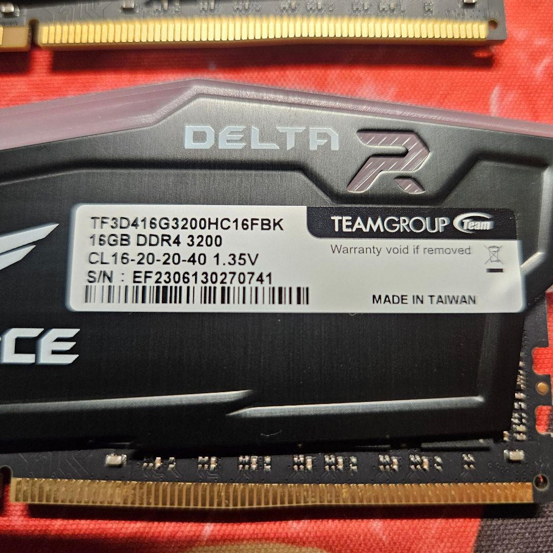 T-FORCE 32GB DDR4 メモリ