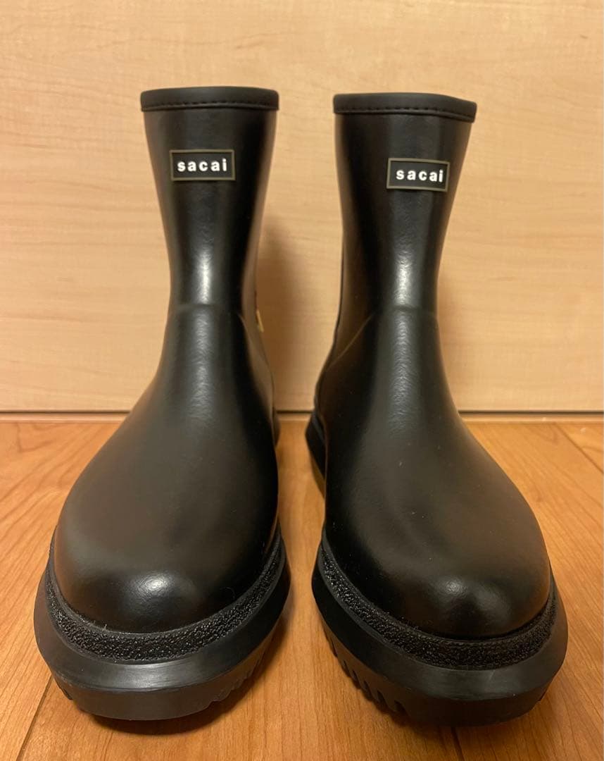 sacai ブラックラバーショートブーツ