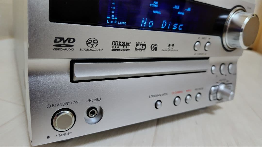 ONKYO　DVD/CD/MDプレーヤー FR-UN7