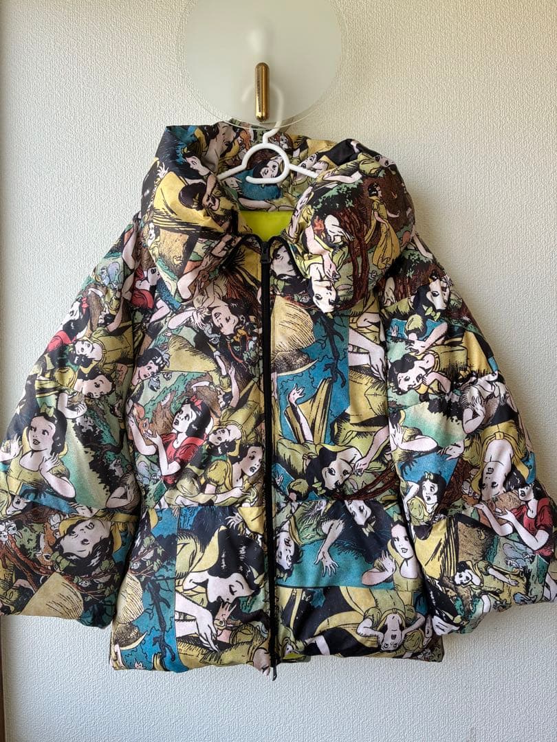 早い者勝ち☆美品 あちゃちゅむ　 ダウンジャケット☆ディズニー白雪姫コラボ