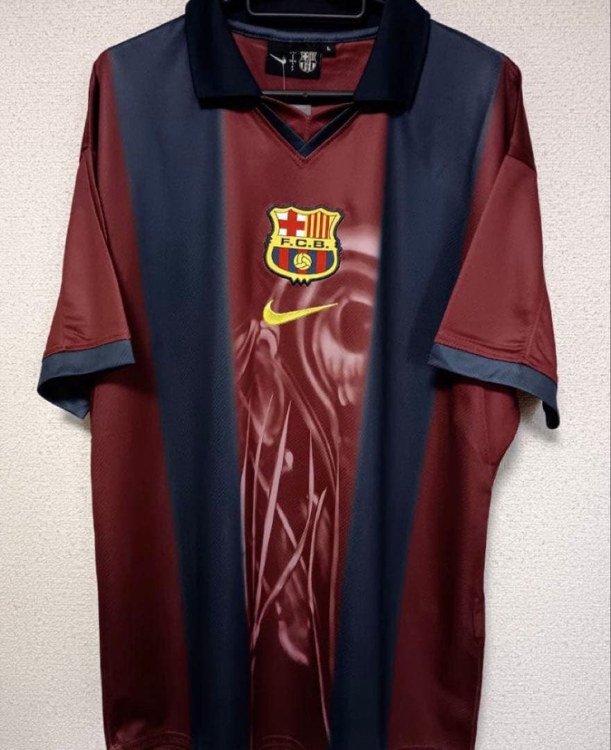 【L】2025 FCバルセロナレトロ✕トラビス・スコット コラボ ユニフォーム