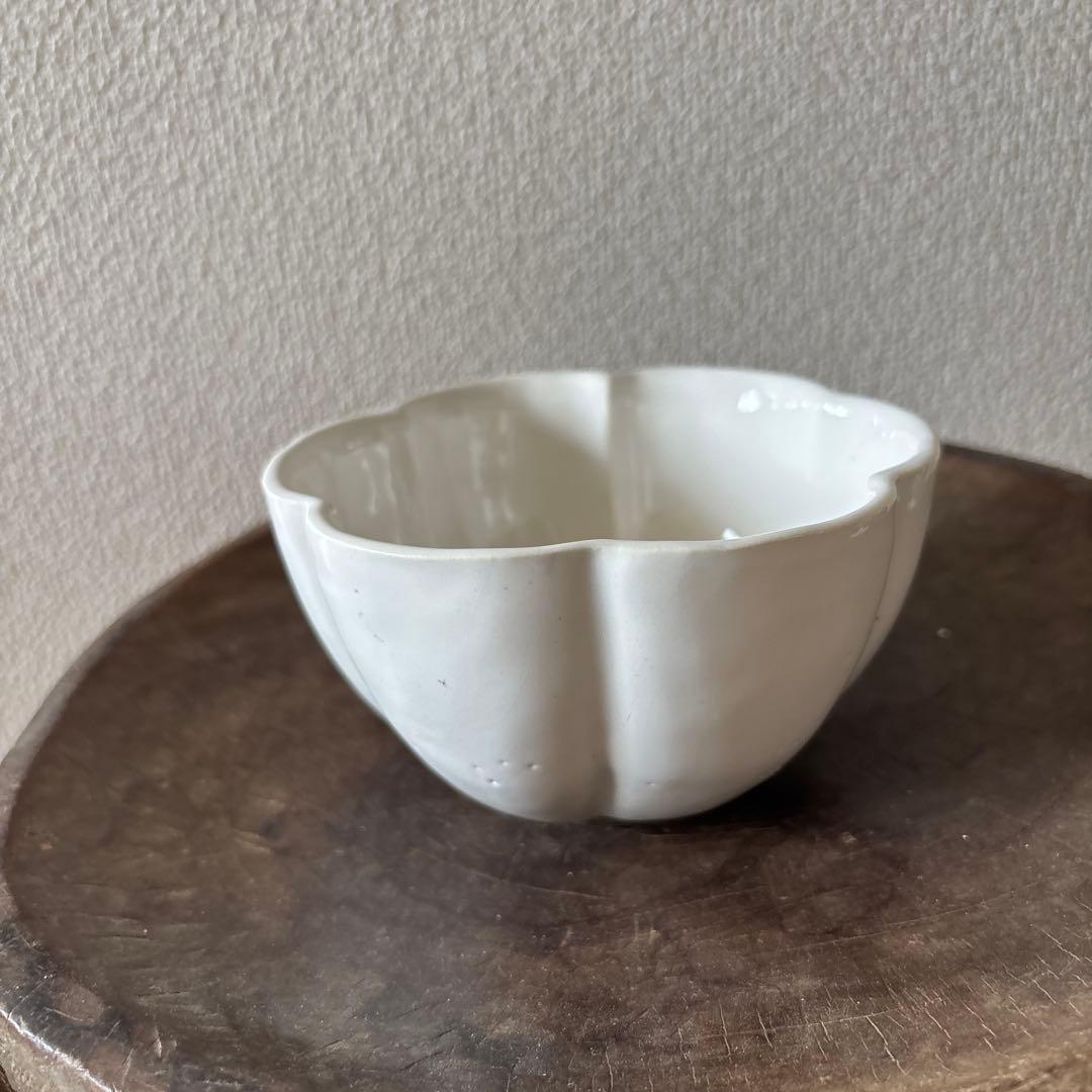 内田鋼一氏作 白釉bowl(輪花)