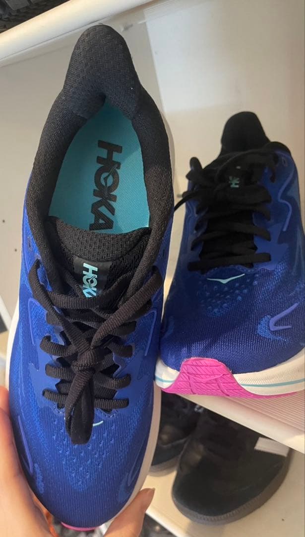 かなみら ［HOKA]ランニング靴クリフトン 10ブルー24.0cm