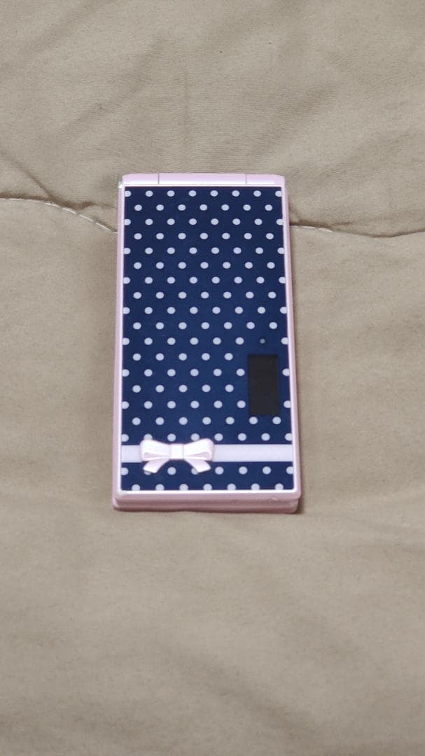 希少⭐️ ドコモ docomo F-06D ハッピーピンク 動作確認済み