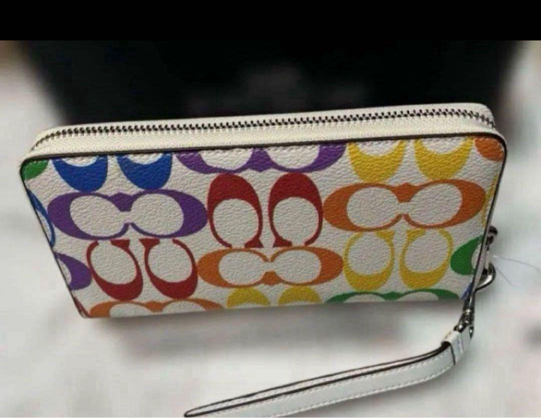 COACH長財布レインボーマルチカラーシグネチャーホワイト白ストラップ付.新品