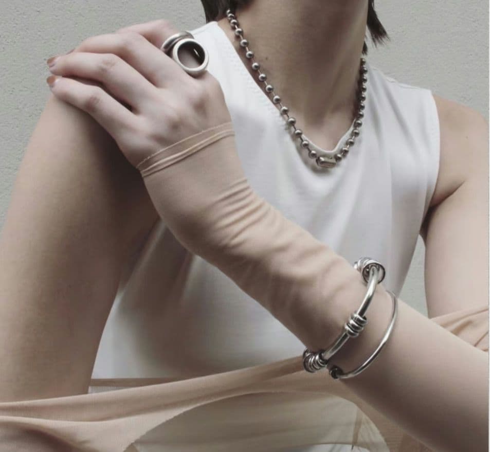 soierie コイルバングル