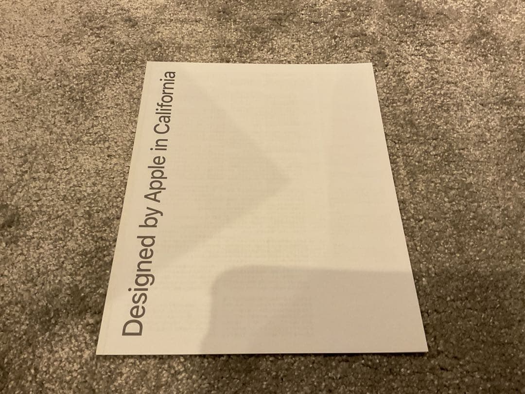 h*h様 MLXF2J/A Designed by Apple in Calif