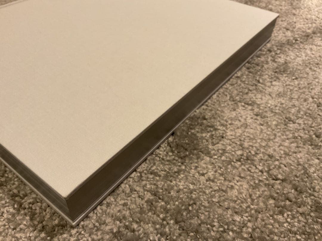 h*h様 MLXF2J/A Designed by Apple in Calif