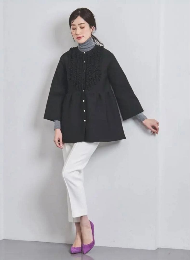 ユナイテッドアローズのミニフリルカーディガン