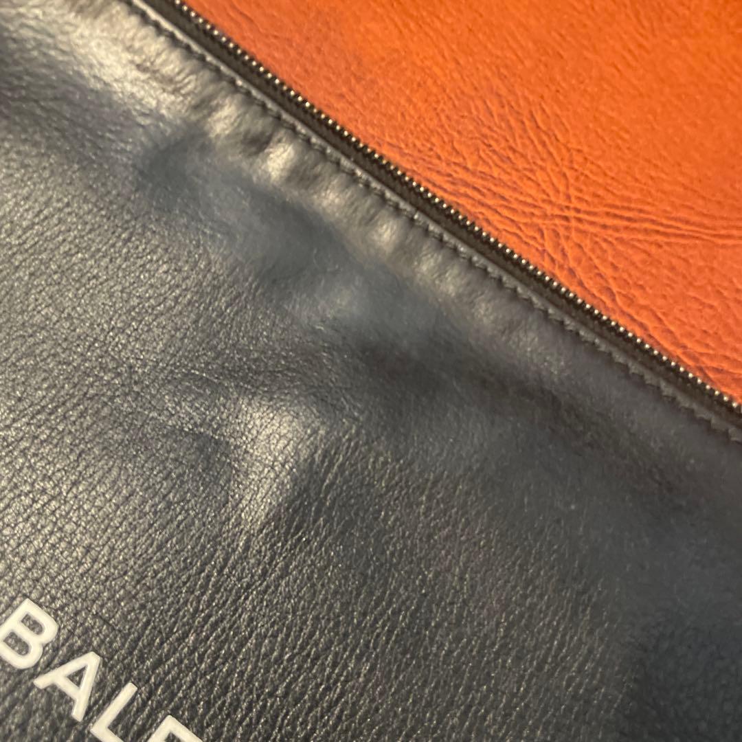 BALENCIAGA バレンシアガ エブリデイ　クラッチバッグ A4収納可能