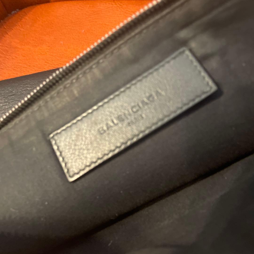 BALENCIAGA バレンシアガ エブリデイ　クラッチバッグ A4収納可能