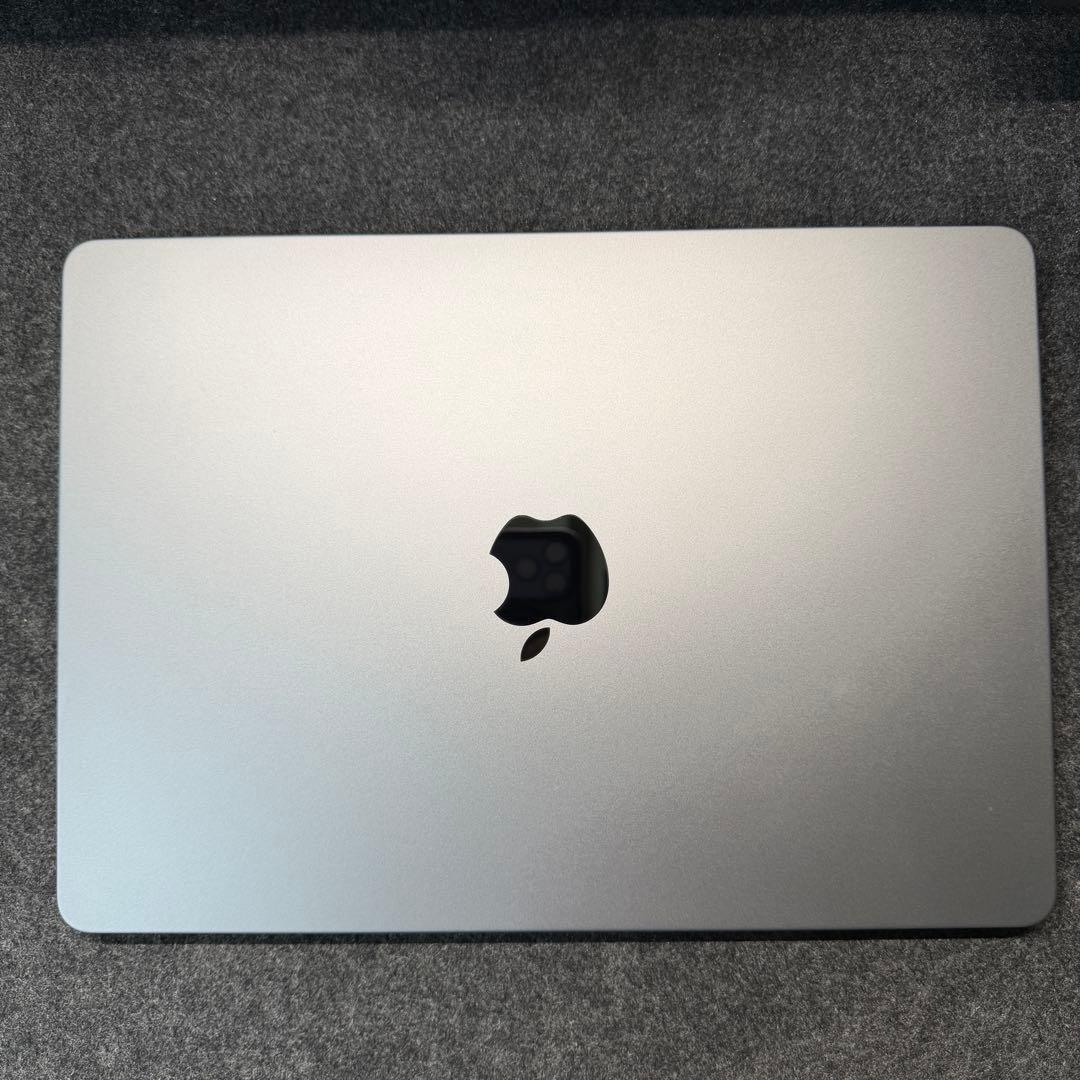 Apple MacBook Air 13.6インチ M3 16GB 256GB