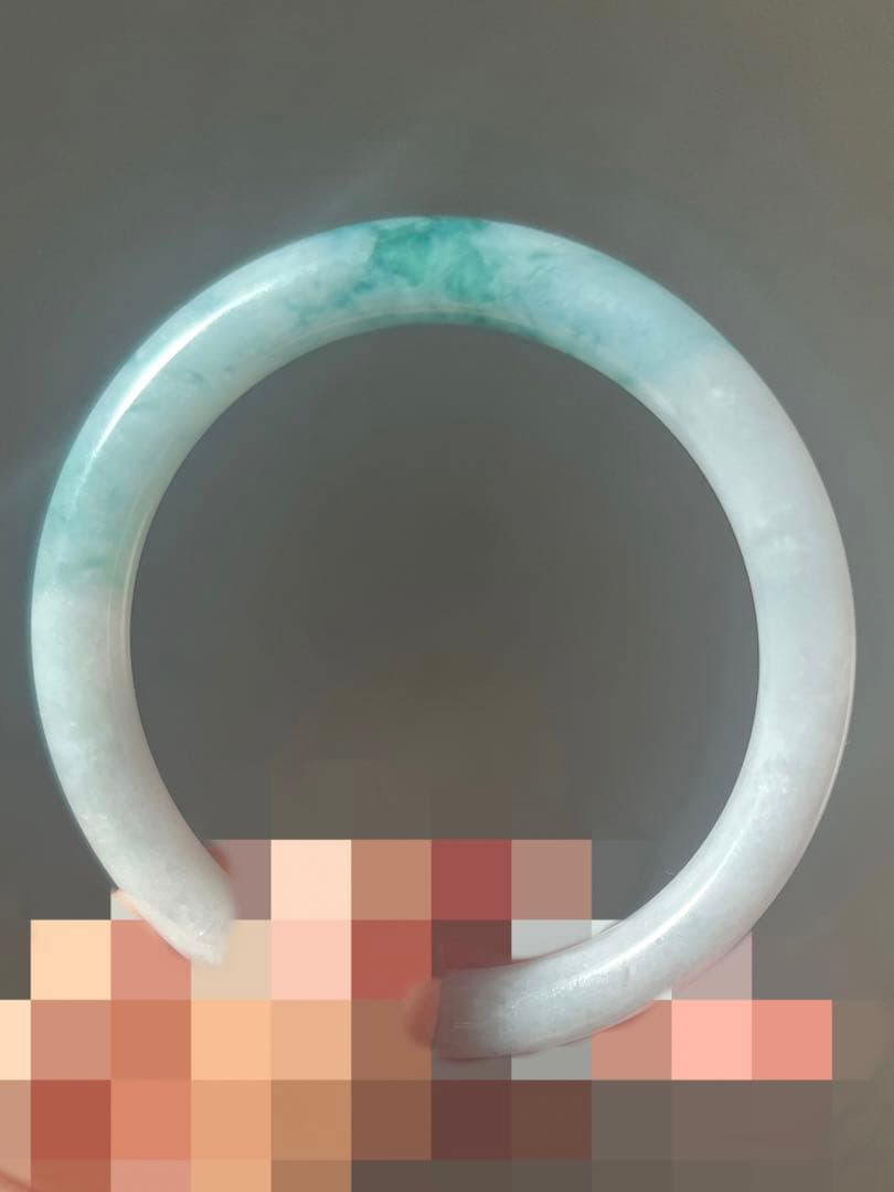 翡翠バングルA貨　無処理　ミャンマー産天然翡翠バングル　本翡翠バングル　ヒスイ