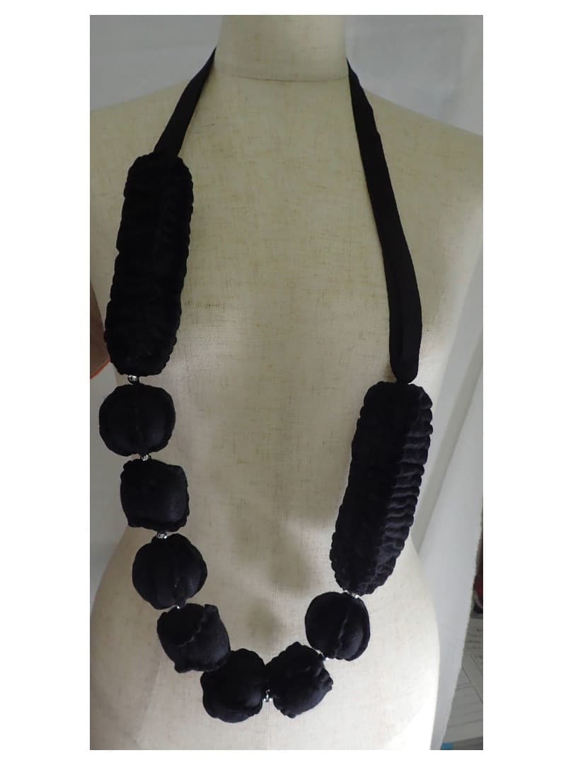 トリコ コムデギャルソン tricot デザイン ネックレス チョーカー 布製