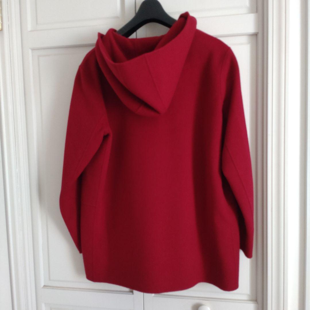 レキップ、ヨシエイナバの 大人レッドのハーフコート