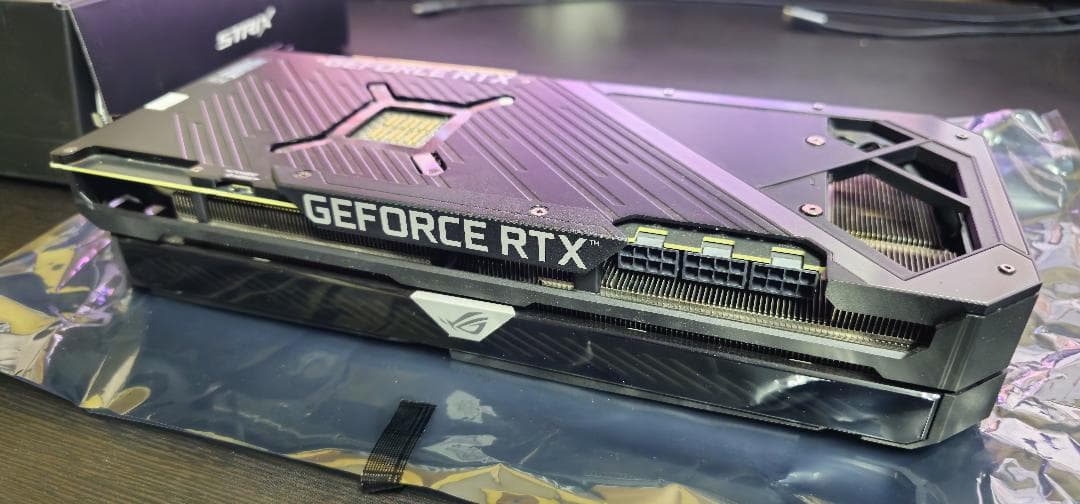 グラフィックボード・グラボ・ビデオカード ASUS ROG STRIX RTX3080Ti