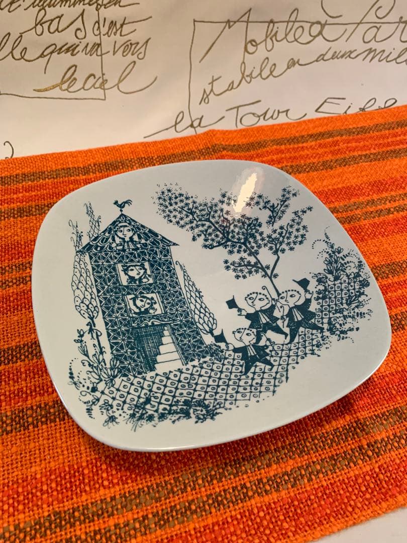 ビヨンヴィンブラッド　激レアのビンテージニモール窯の可愛い絵柄グリーンのお皿！