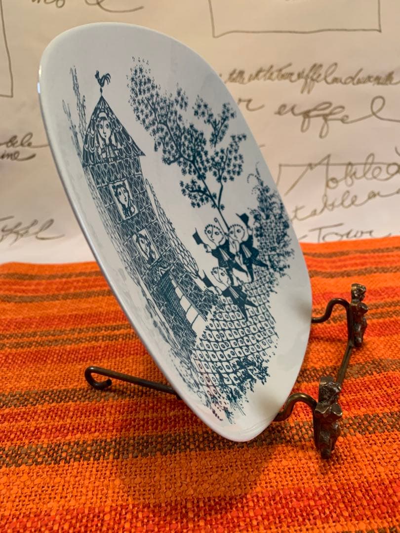 ビヨンヴィンブラッド　激レアのビンテージニモール窯の可愛い絵柄グリーンのお皿！